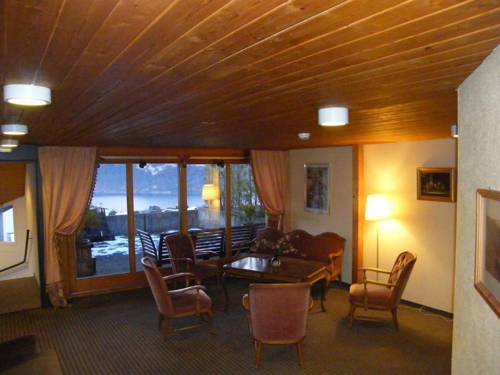 Bellevue Baeren Hotel & Restaurant Krattigen Exterior photo